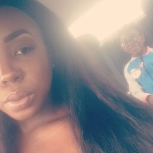 Meet your Posher, Azelia